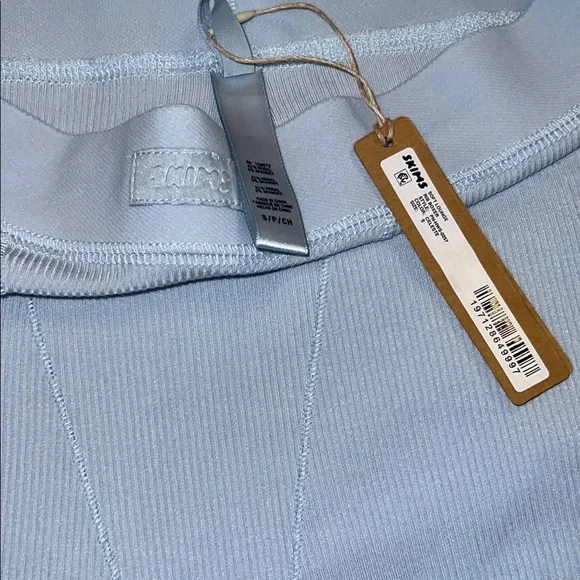 New SKIMS Blue soft lounge rib boxer OUT OF STOCK EVERYWHERE - Picture 6 of 6